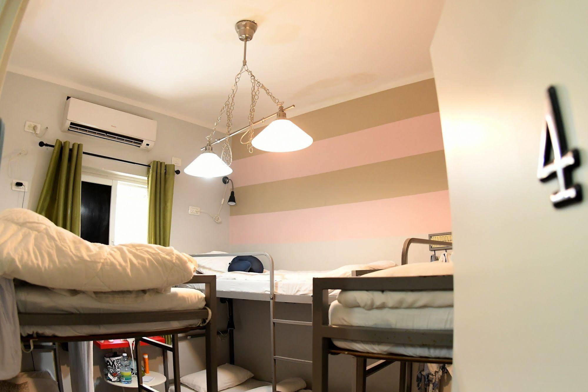 تل أبيب Crown Sea Hostel المظهر الخارجي الصورة